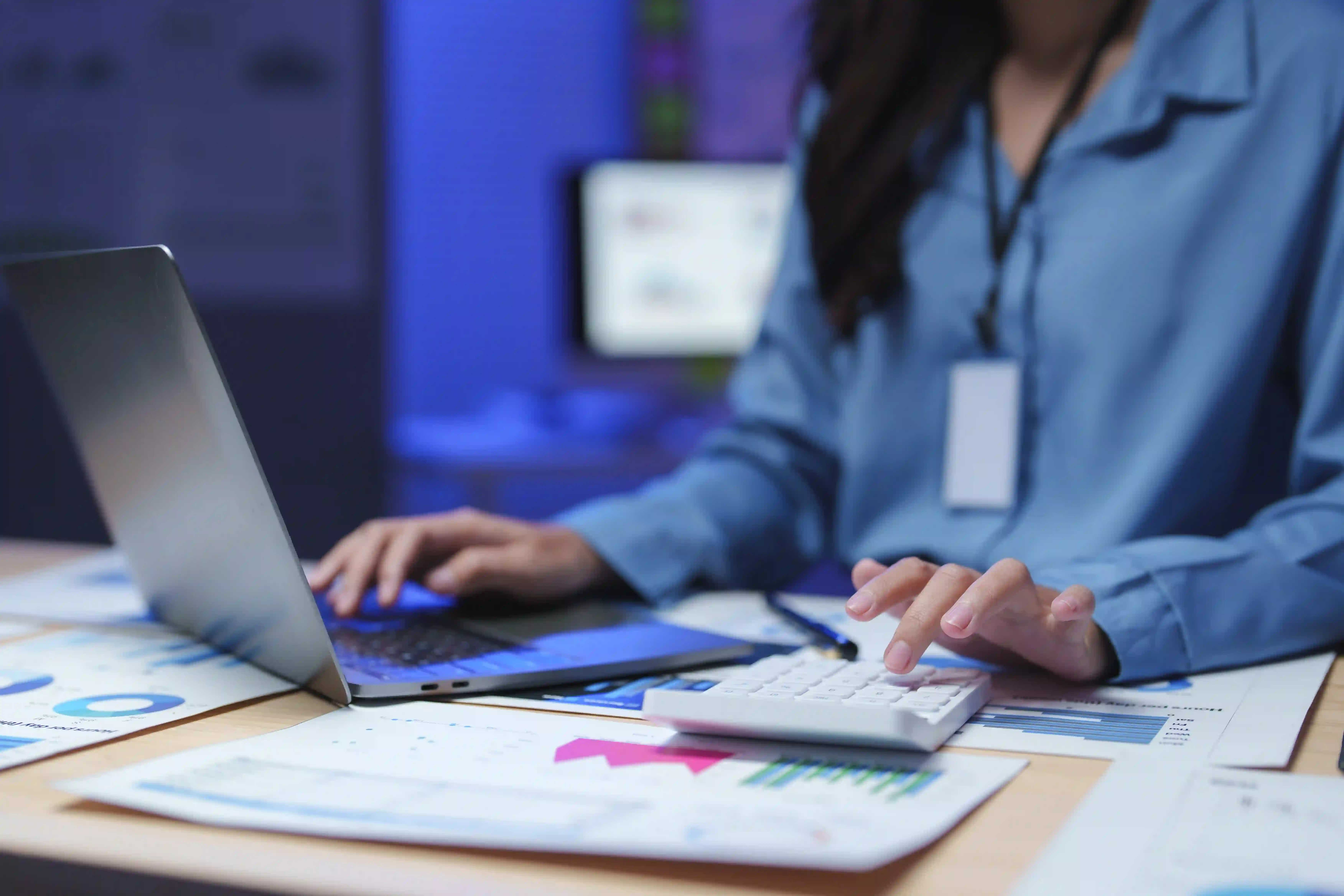 Dynamics Monk CRM seller reviewing analytics, highlighting challenges with system trust, sales workflows, and productivity.